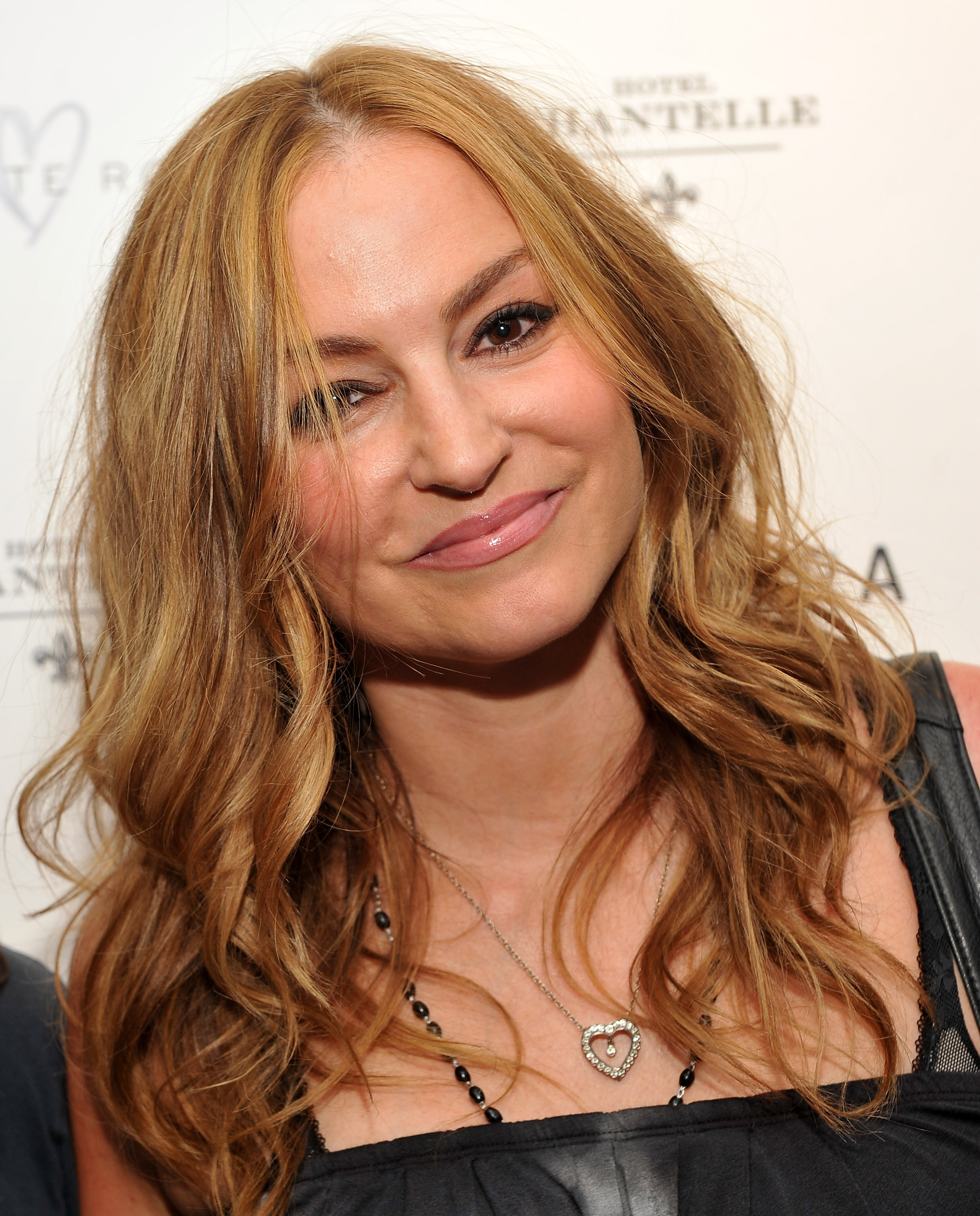 Carolyn Jones (British actress),Gary Lucy (born 1981) Sex picture Prisia Nasution,Elisabeth Harnois Alexis Ren,DeLane Matthews Porn images Gwynne Shipman,Gena Lee Nolin born November 29, 1971 (age 46)